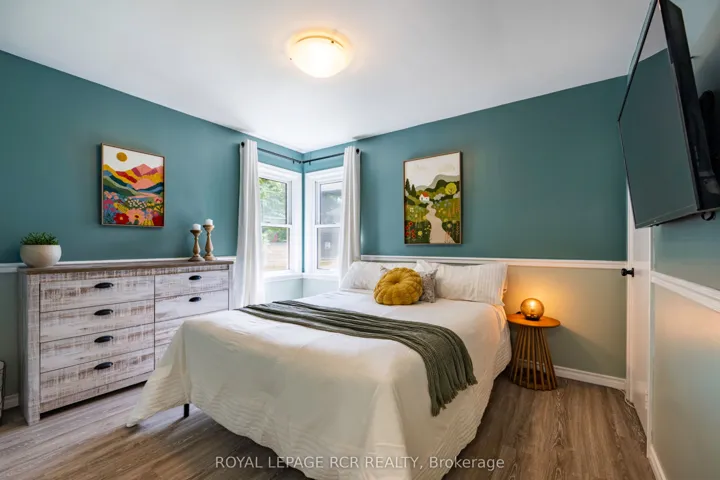 9 Ponsford Street, East Luther Grand Valley, ON L9W 5W7