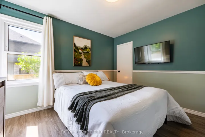 9 Ponsford Street, East Luther Grand Valley, ON L9W 5W7