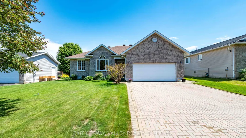 6 Cockcroft Crescent, Deep River, ON K0J 1P0