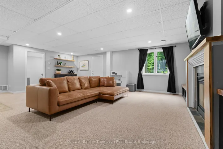 312 Old Aspdin Road, Huntsville, ON P0B 1M0