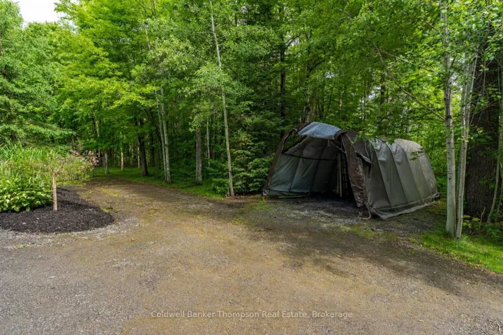 312 Old Aspdin Road, Huntsville, ON P0B 1M0