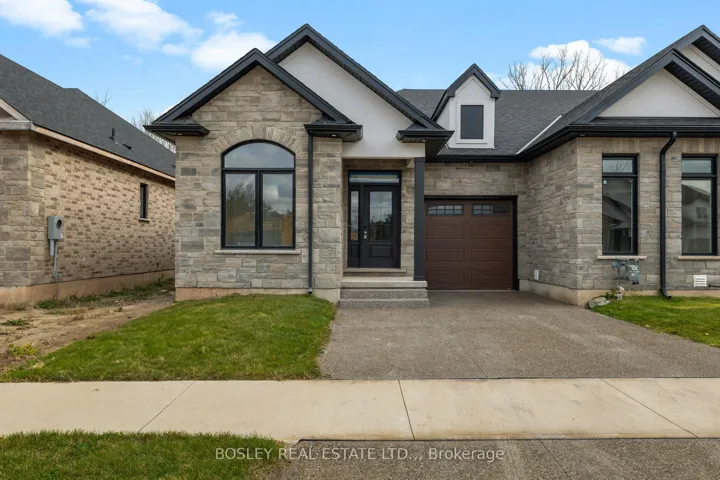 End-unit townhome - 1,453 sq.ft. above grade