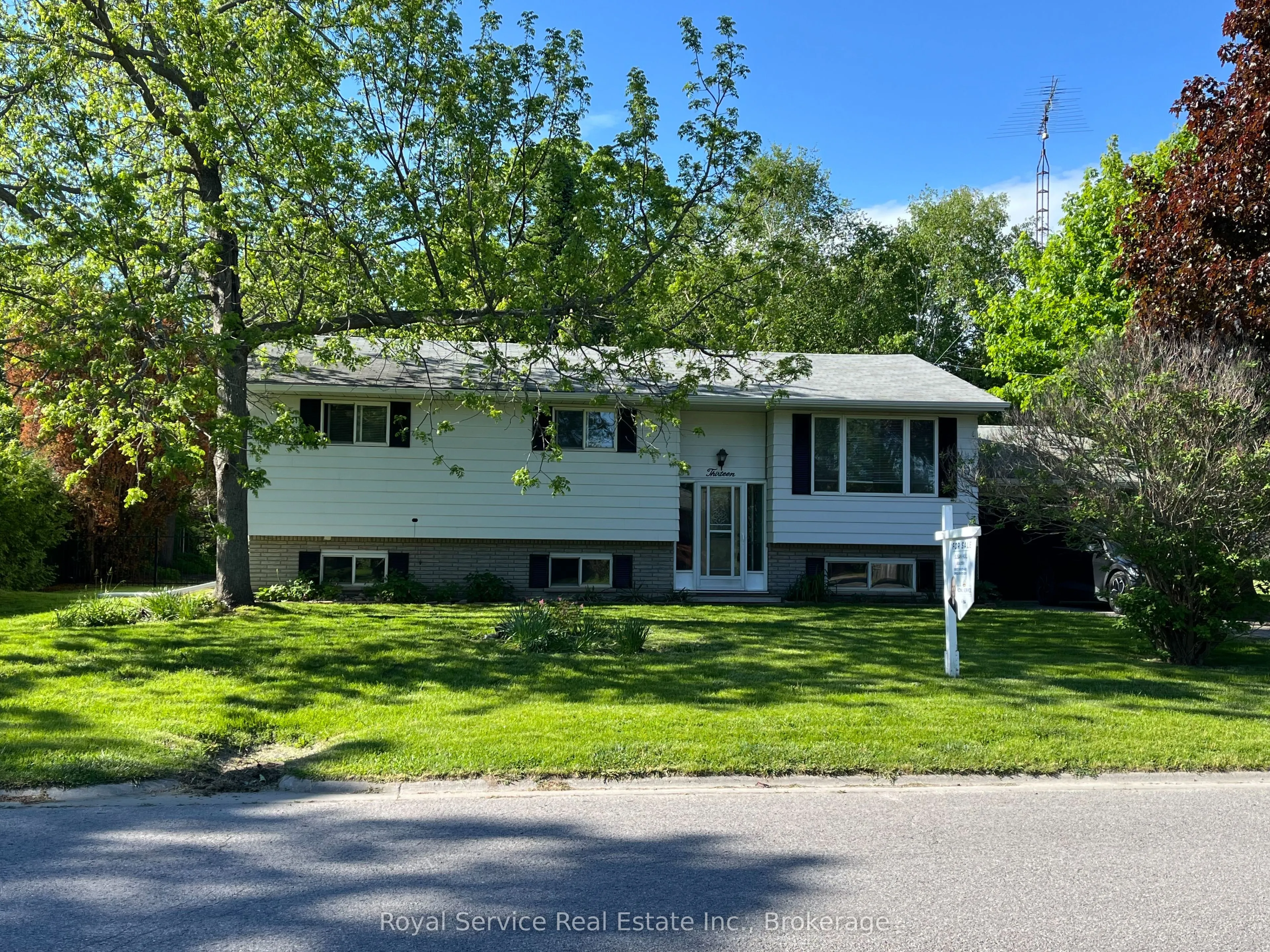 Detached Home For Sale | X13474824
