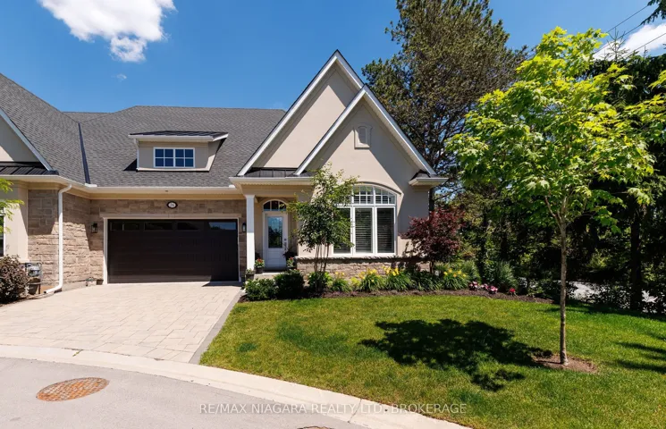 End Unit on greenspace