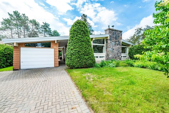 31 Claremount Road, Deep River, ON K0J 1P0