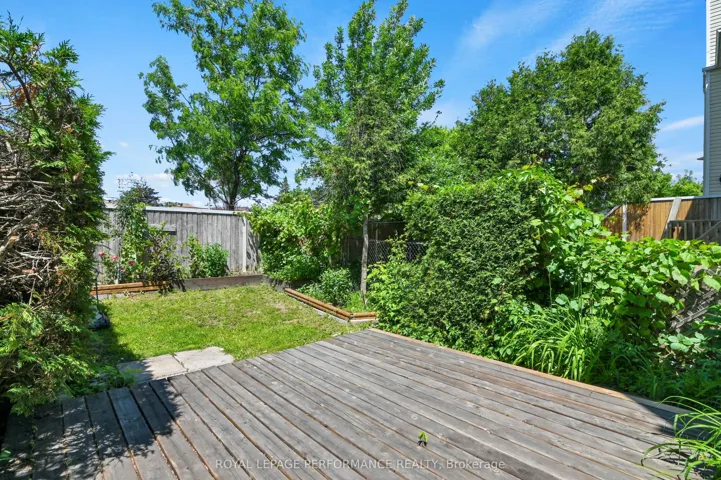 6009 Pineglade Crescent, Orleans – Convent Glen And Area, ON K1W 1G8