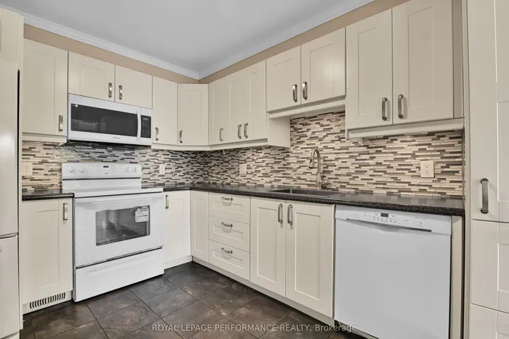 6009 Pineglade Crescent, Orleans – Convent Glen And Area, ON K1W 1G8