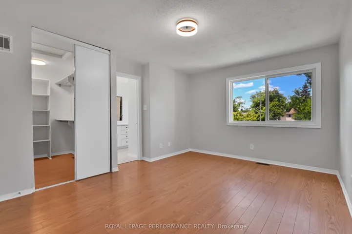 6009 Pineglade Crescent, Orleans – Convent Glen And Area, ON K1W 1G8