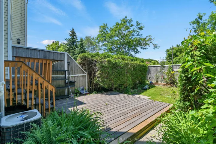 6009 Pineglade Crescent, Orleans – Convent Glen And Area, ON K1W 1G8