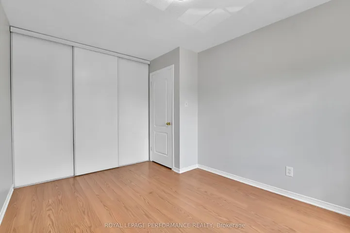 6009 Pineglade Crescent, Orleans – Convent Glen And Area, ON K1W 1G8