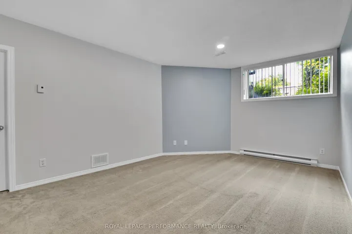 6009 Pineglade Crescent, Orleans – Convent Glen And Area, ON K1W 1G8