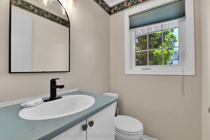 6009 Pineglade Crescent, Orleans – Convent Glen And Area, ON K1W 1G8