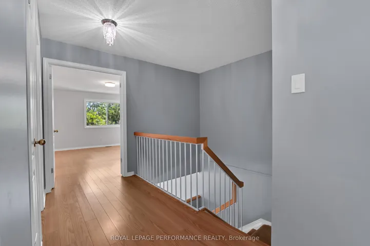6009 Pineglade Crescent, Orleans – Convent Glen And Area, ON K1W 1G8