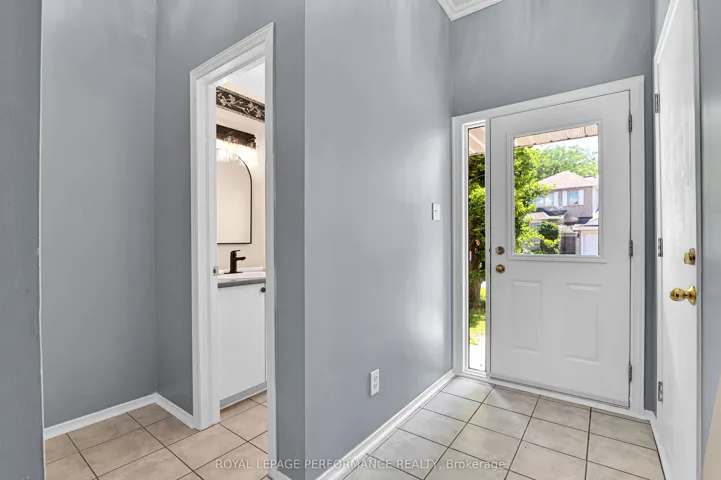 6009 Pineglade Crescent, Orleans – Convent Glen And Area, ON K1W 1G8