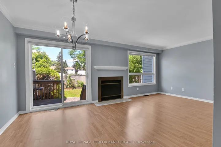 6009 Pineglade Crescent, Orleans – Convent Glen And Area, ON K1W 1G8