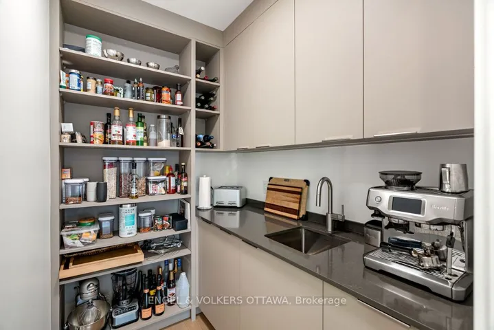 127 Peridot Private, Dows Lake – Civic Hospital And Area, ON K2C 3M3