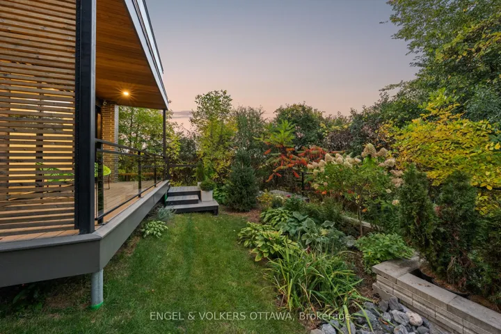 127 Peridot Private, Dows Lake – Civic Hospital And Area, ON K2C 3M3