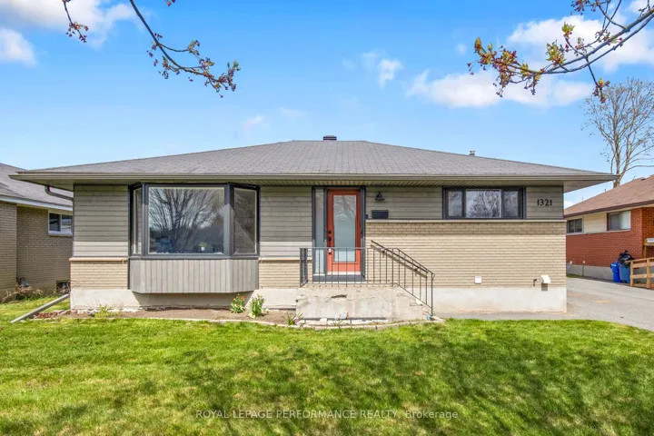 1321 Rustic Drive, Parkway Park – Queensway Terrace S And Area, ON K2C 2Y3