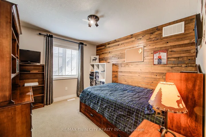 51 Wakefield Street, Woolwich, ON N0B 1M0