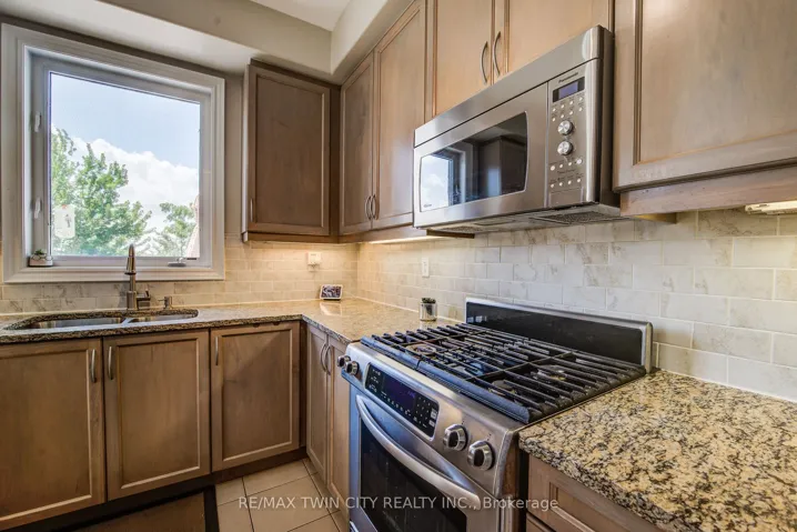 51 Wakefield Street, Woolwich, ON N0B 1M0