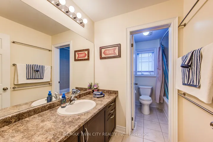 51 Wakefield Street, Woolwich, ON N0B 1M0