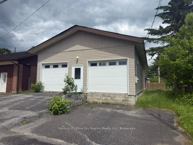 14 Hunter Street, South River, ON P0A 1Z0