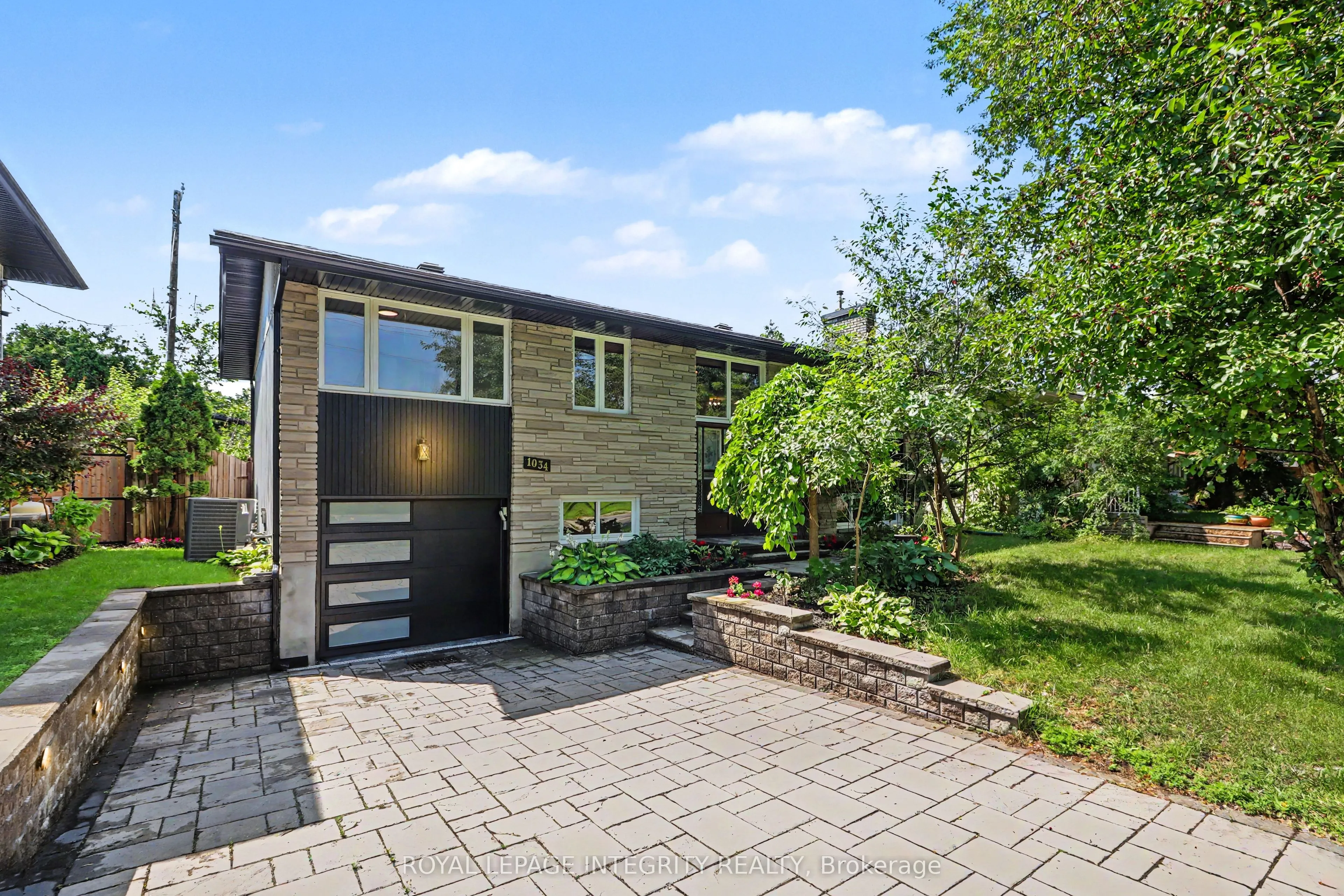 Detached Home For Sale | X13527984