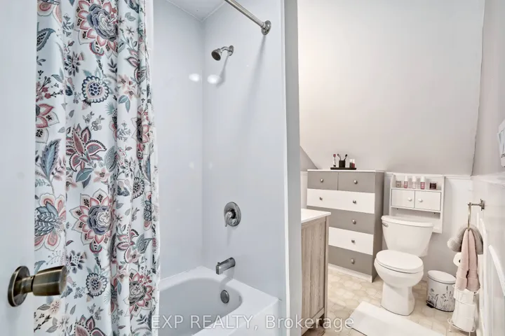 49 Euclid Avenue, London South, ON N6C 1C2