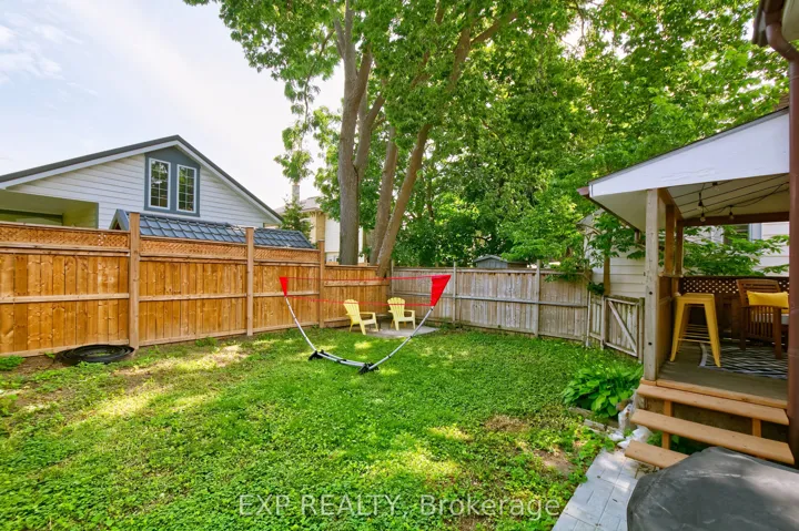 49 Euclid Avenue, London South, ON N6C 1C2