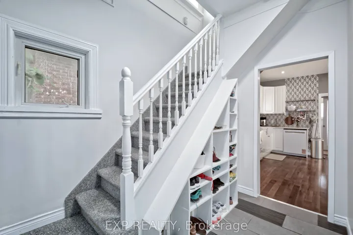 49 Euclid Avenue, London South, ON N6C 1C2