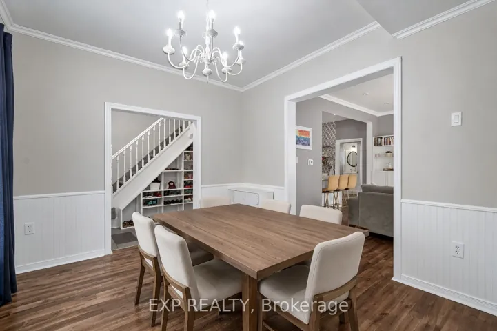 49 Euclid Avenue, London South, ON N6C 1C2