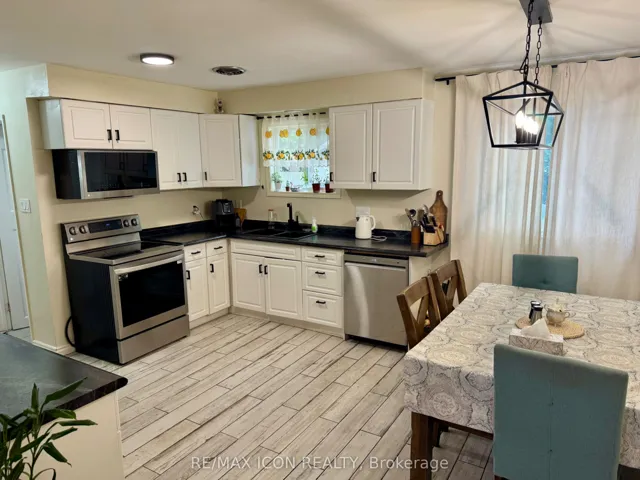 33 Sasha Crescent, London South, ON N6E 2M4