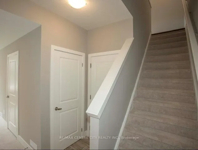 2070 Meadowgate Boulevard 37, London South, ON N6M 0H5