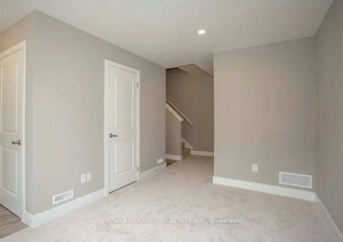 2070 Meadowgate Boulevard 37, London South, ON N6M 0H5