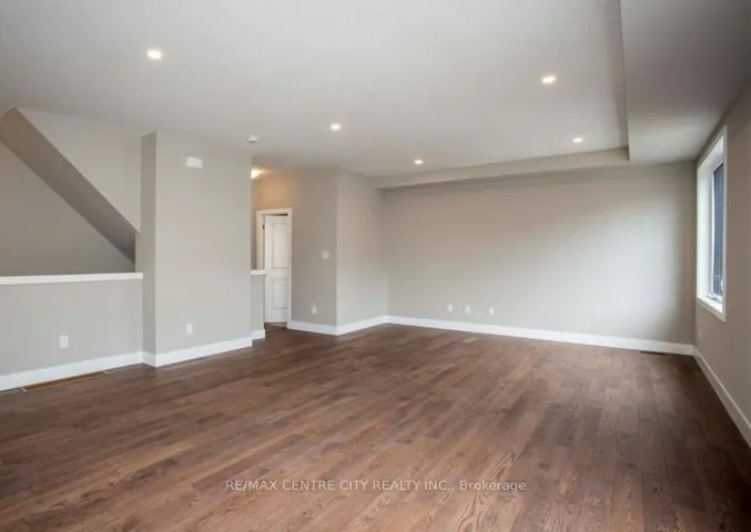 2070 Meadowgate Boulevard 37, London South, ON N6M 0H5