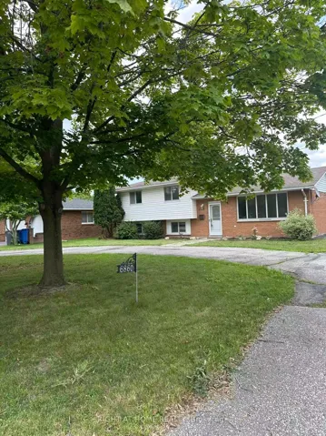 6860 Malden Road, Lasalle, ON N9J 2T5