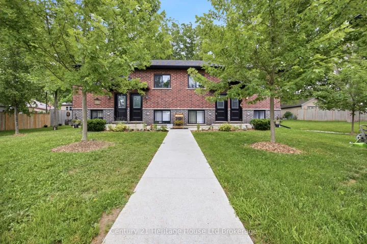 34 Bain Street 4, Woodstock, ON N4S 5X8