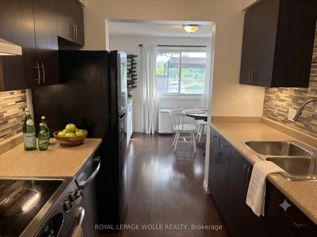 279 Sandowne Drive 14, Waterloo, ON N2K 2C1