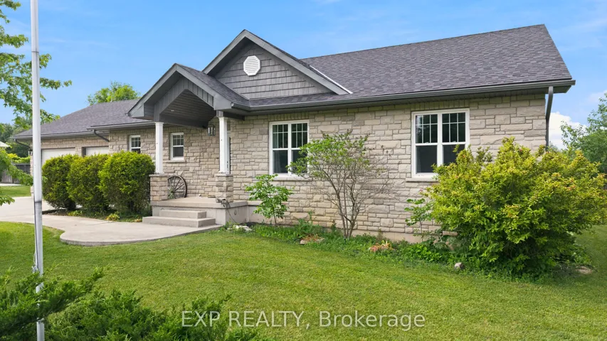 14 Regency Drive, Minto, ON N0G 1M0