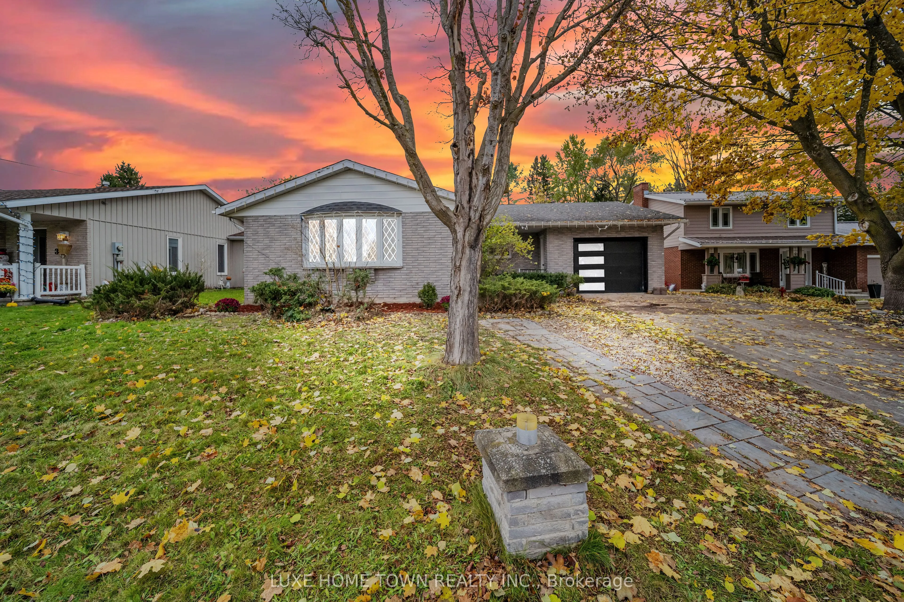 Detached Home For Lease | X13547038