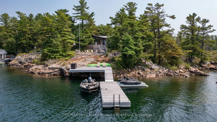 2 A258 (viceroy) Island, The Archipelago, ON P0G 1K0