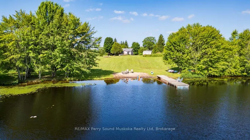Lake Manitouwabing! 4.4 Acres of Privacy!