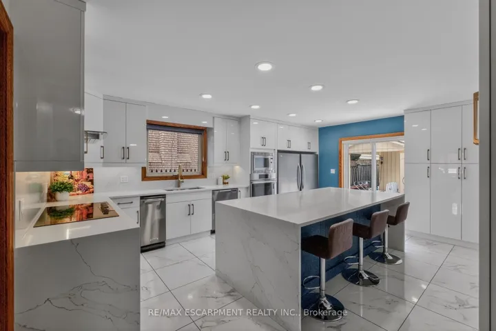41 Candor Crescent, Hamilton, ON L8E 4X6
