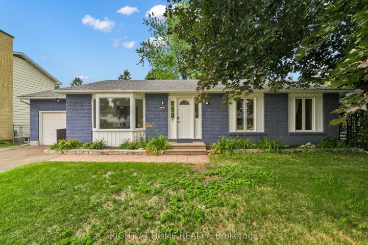 9 Leetom Crescent, Barrhaven, ON K2J 1E3