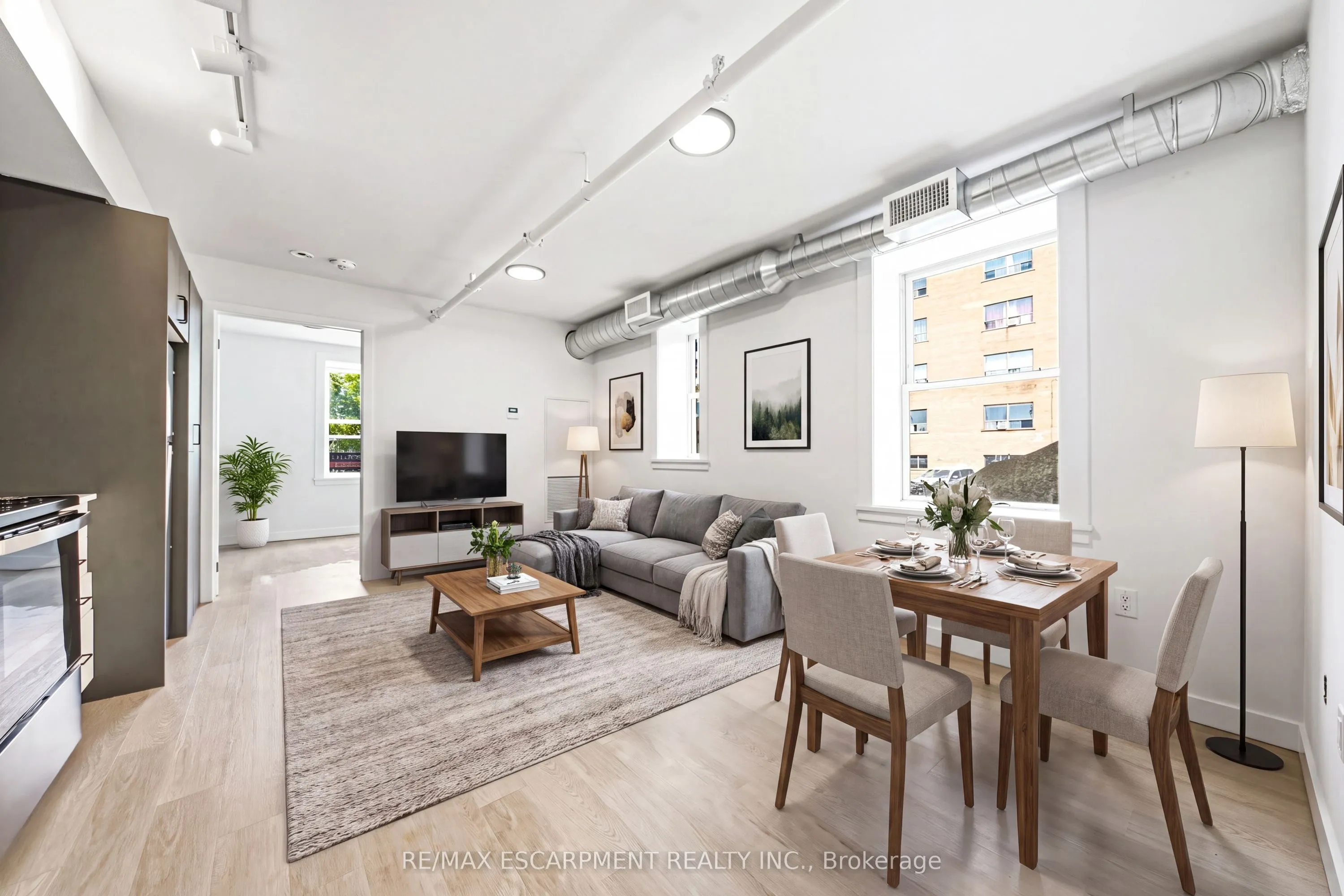 Multiplex For Lease | X13568672