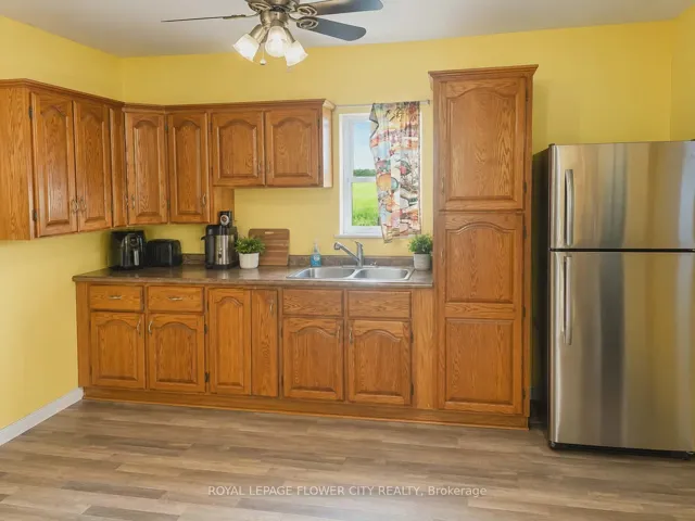 14 E St Thomas Street E, Markstay-warren, ON P0H 2N0