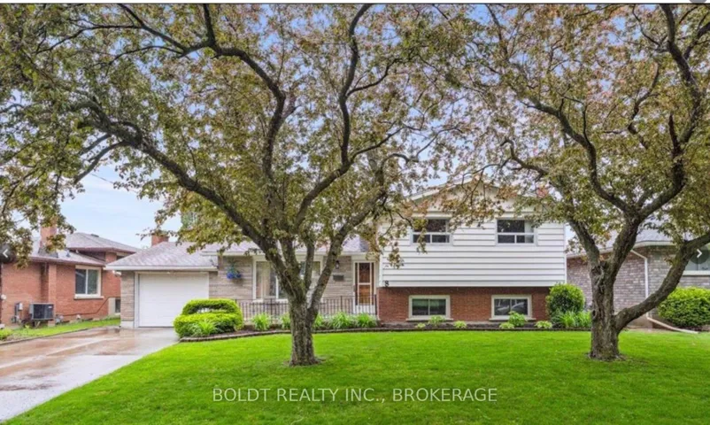 8 Pamela Drive, Thorold, ON L2V 2X8