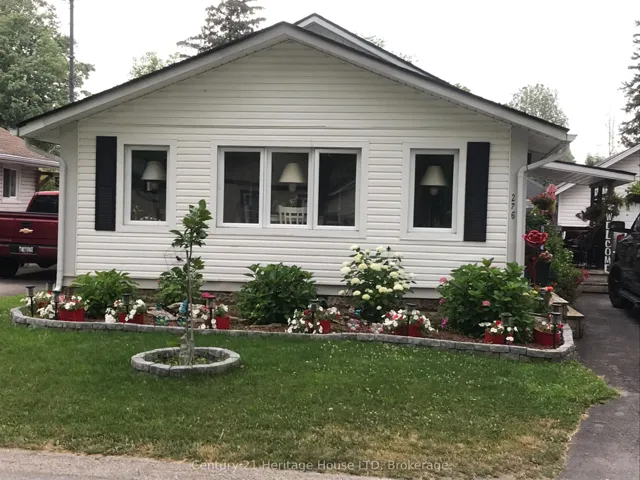 Welcome to 276 Oxford in the heart of CrystalBeach