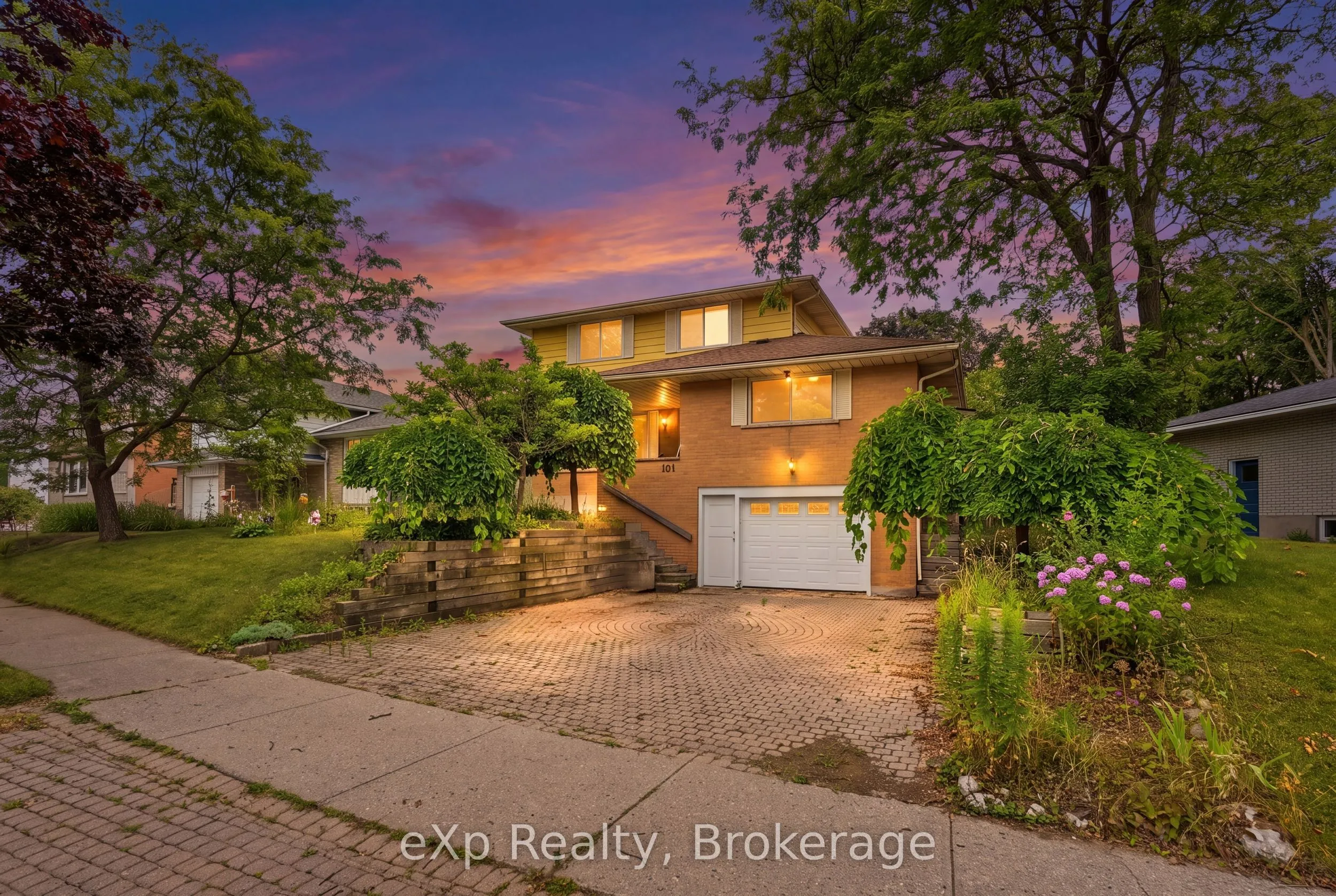 Detached Home For Sale | X13618136