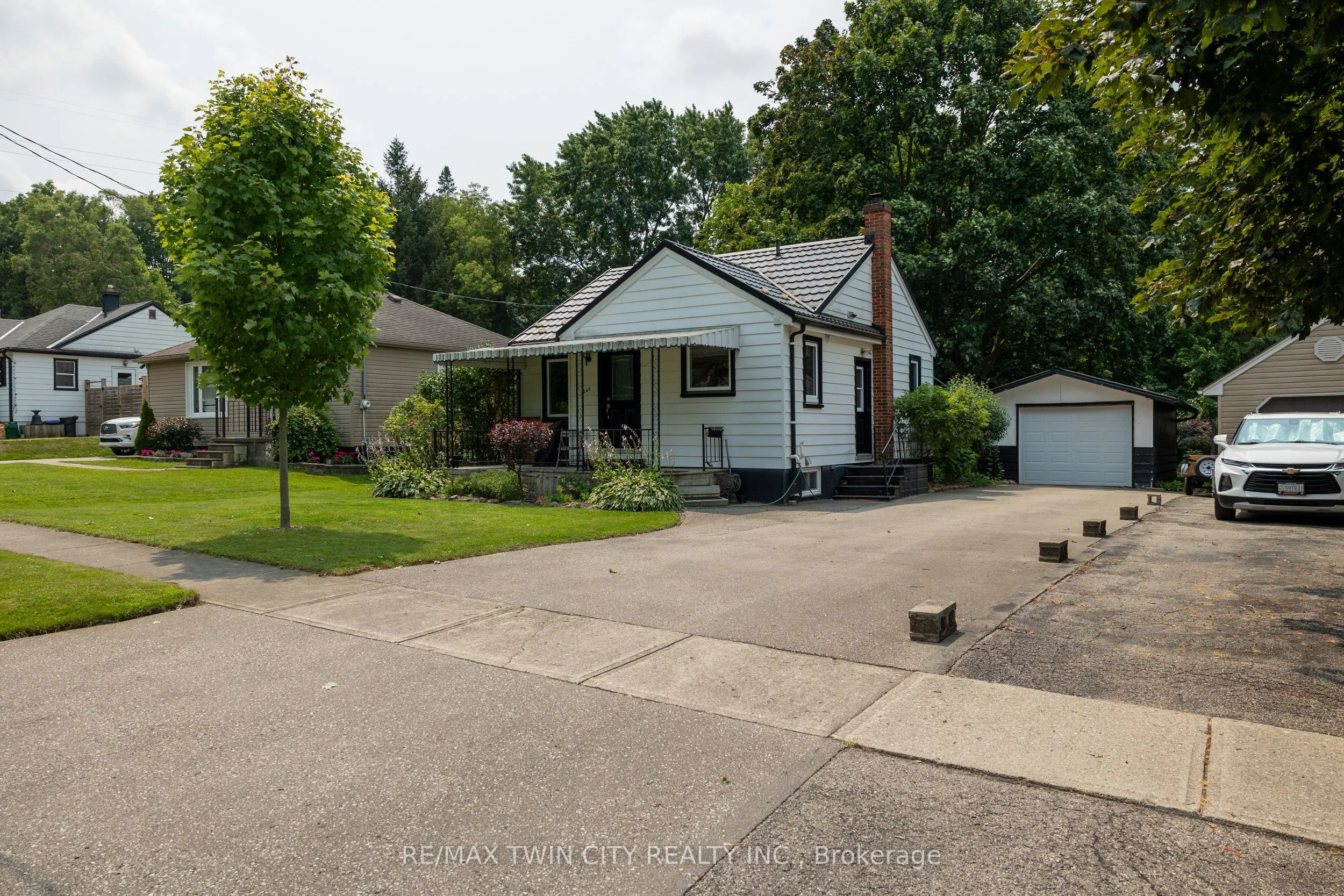 Detached Home For Sale | X13618588